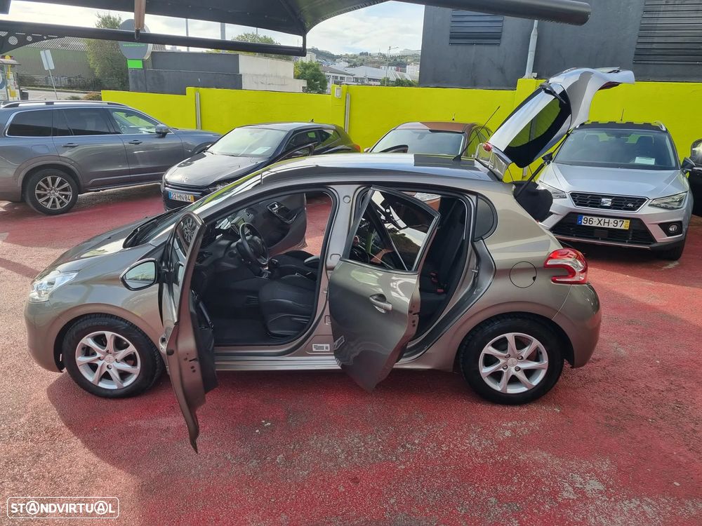 Peugeot 208 1.2 VTi Active - 19