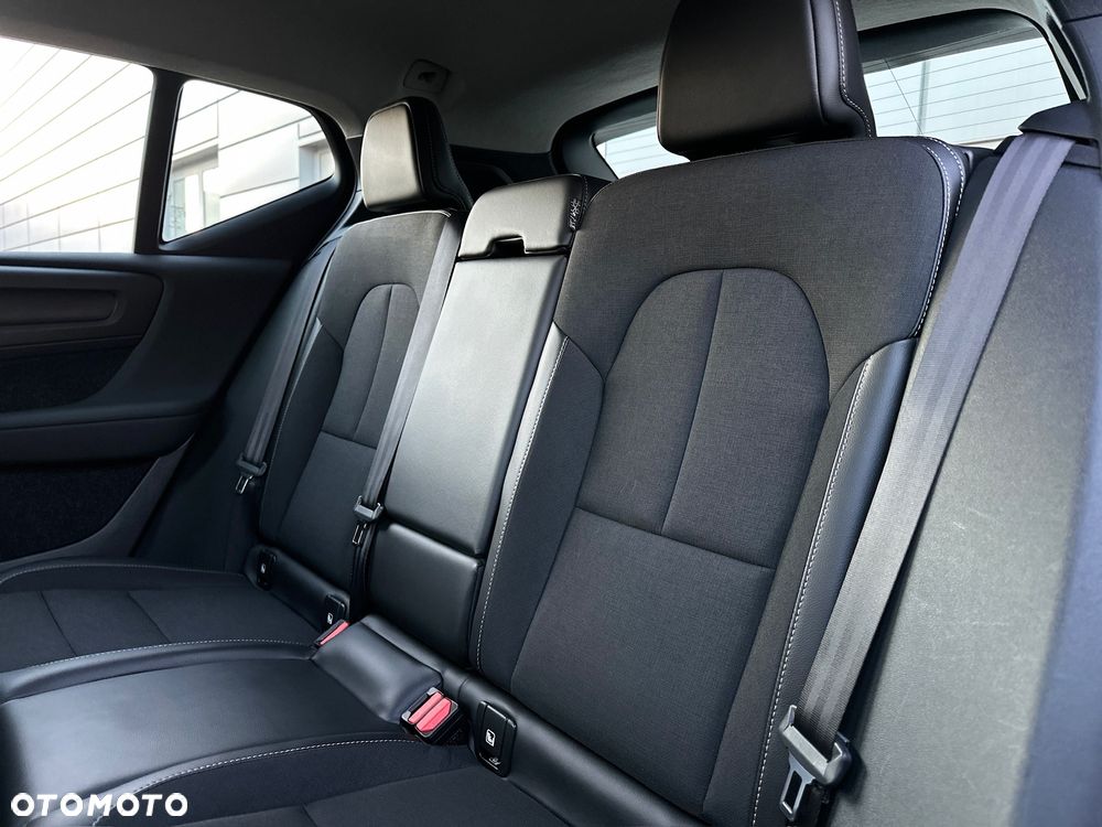 Volvo XC 40 D3 Momentum - 25