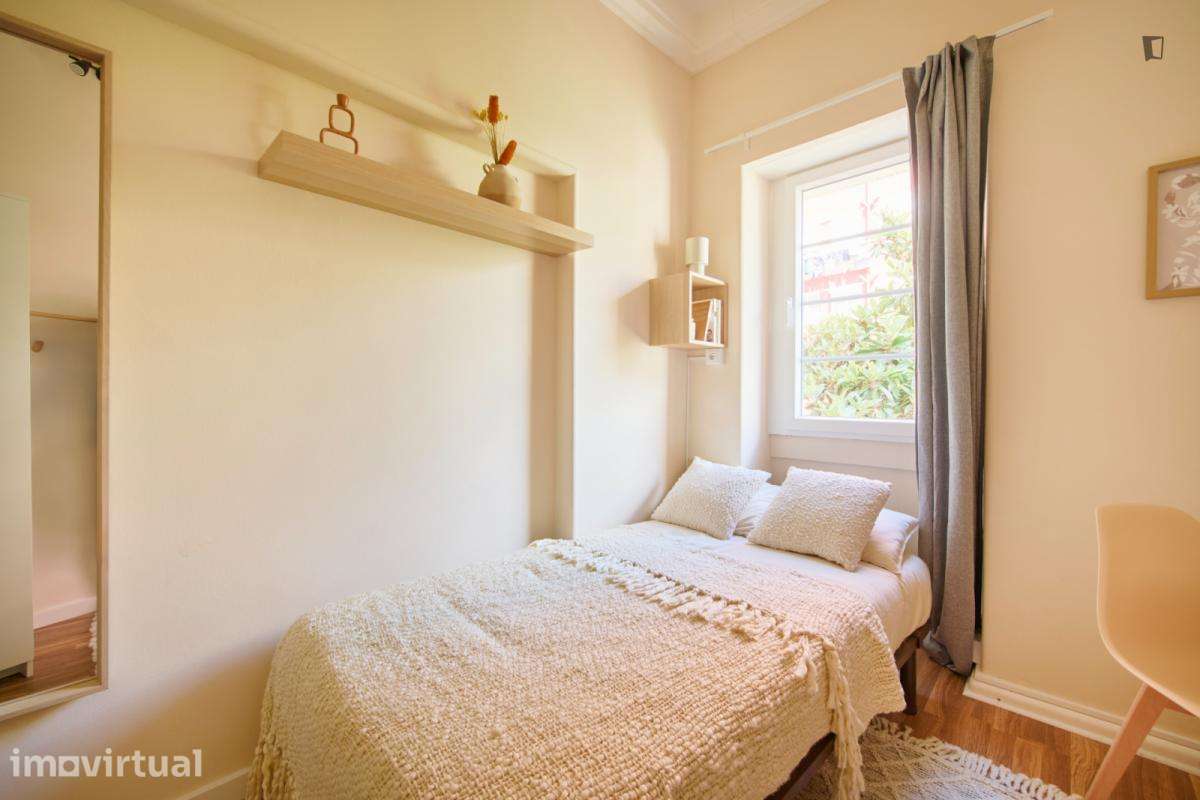 Quarto - localizado em Alameda Lisbon - Grande imagem: 3/47