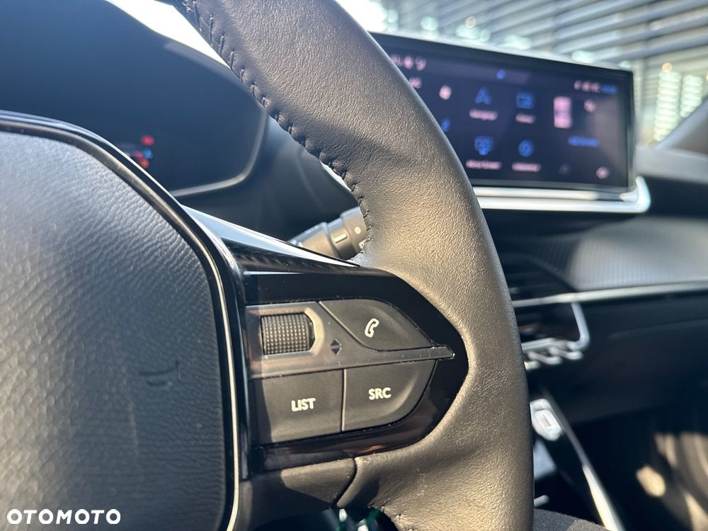Peugeot 2008 PureTech 100 Allure S&S BVM6 - 16