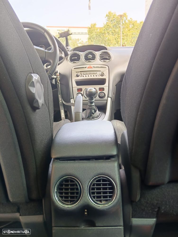 Peugeot 308 SW 1.6 HDi Executive CVM6 - 18