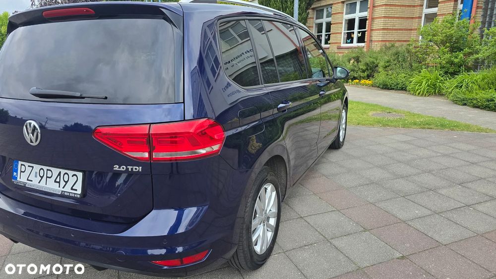 Volkswagen Touran - 22