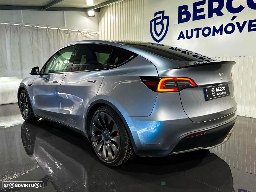 Tesla Model Y Performance Dual Motor AWD - 7
