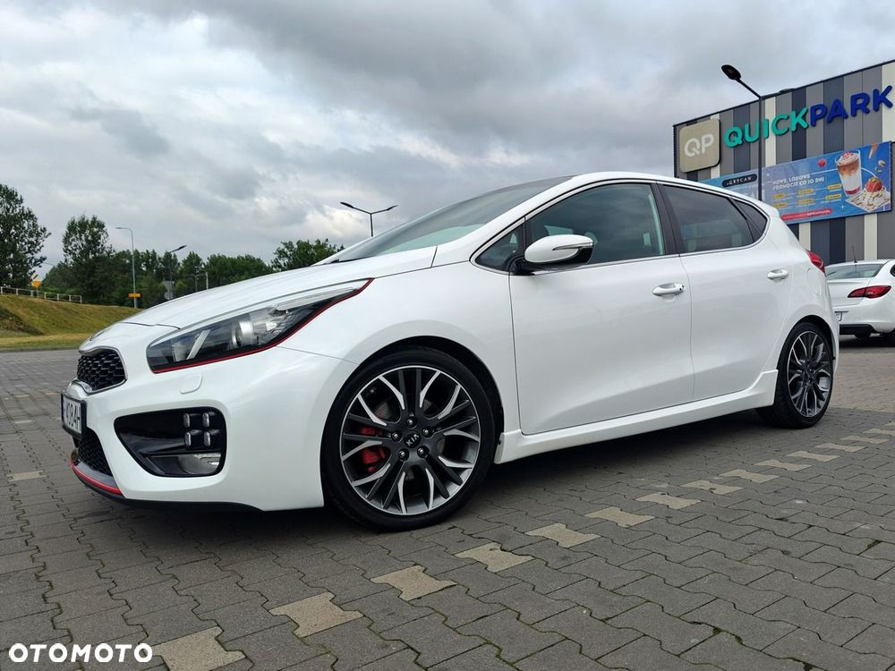 Kia Ceed - 12