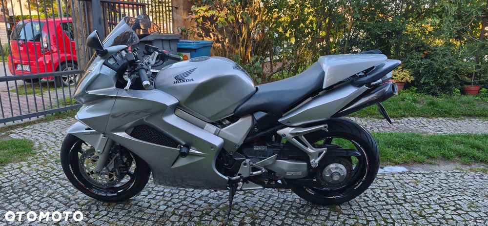 Honda VFR - 10
