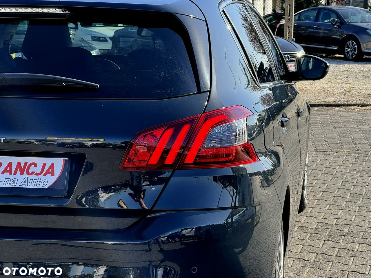 Peugeot 308 1.2 PureTech Business Line S&S - 14