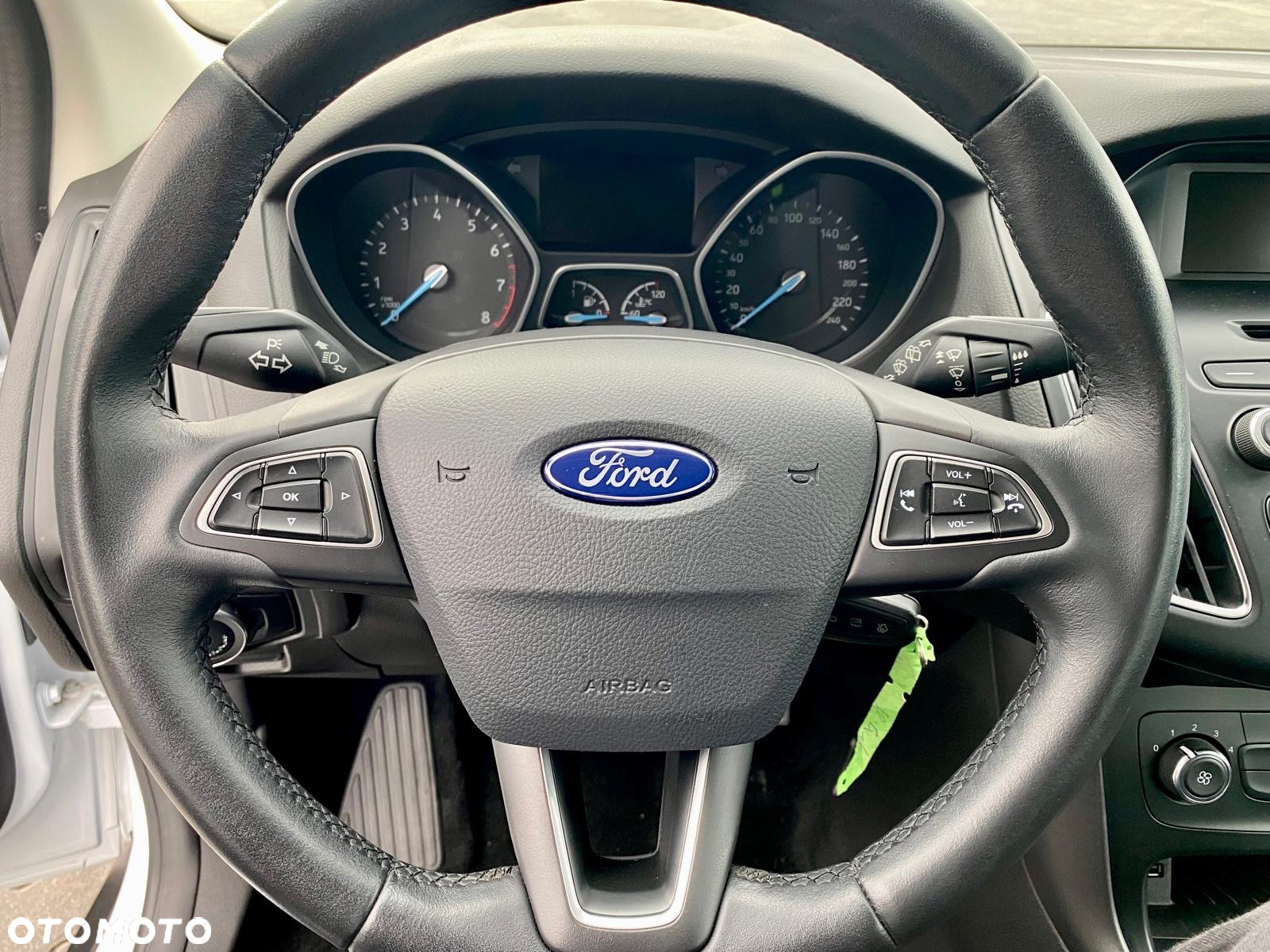 Ford Focus 1.0 EcoBoost Connected - 11