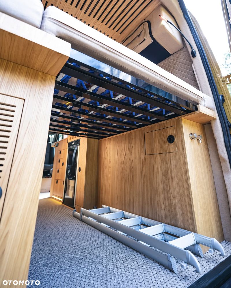 Mercedes-Benz Sprinter - 9