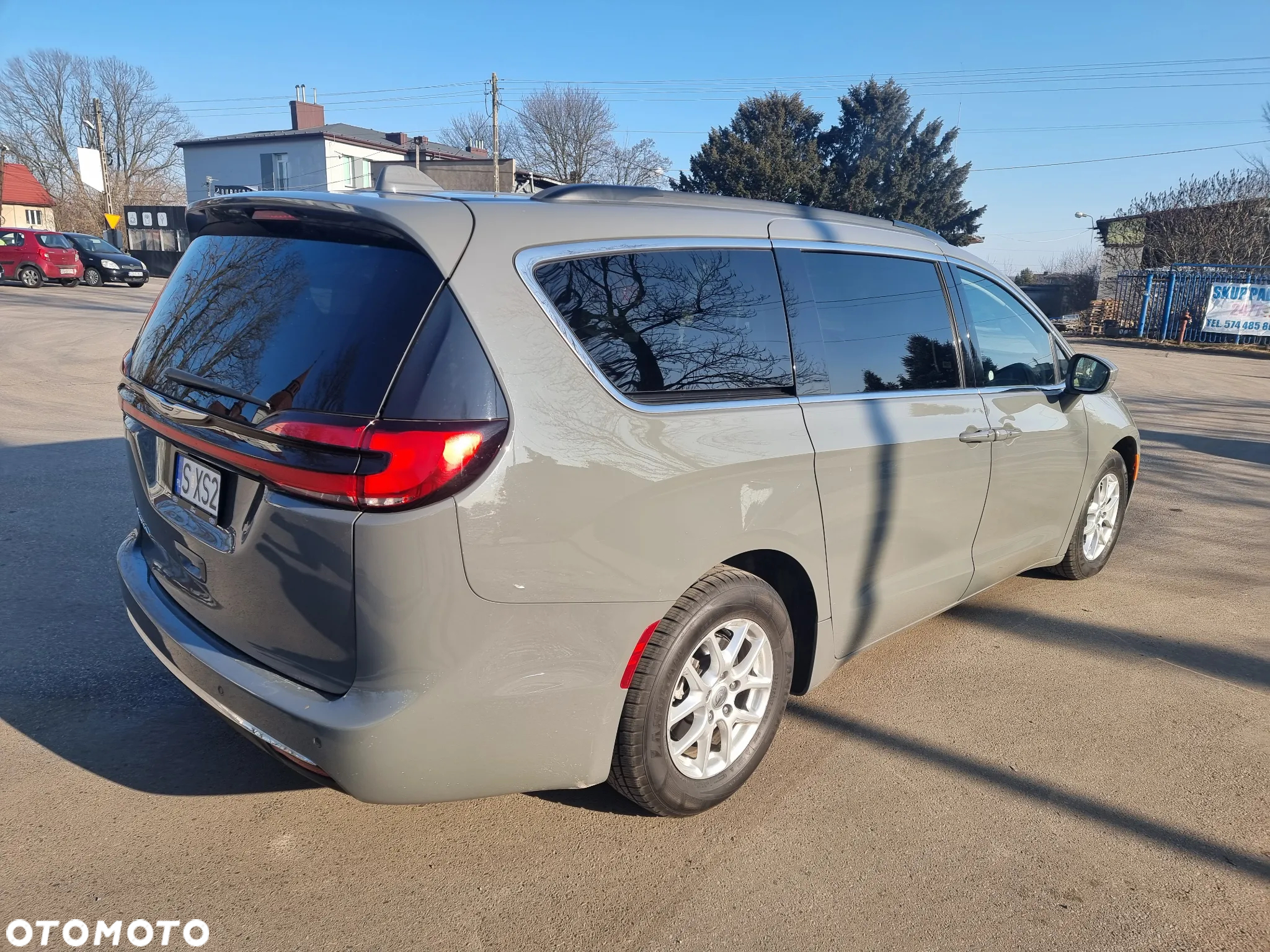 Chrysler Pacifica - 30