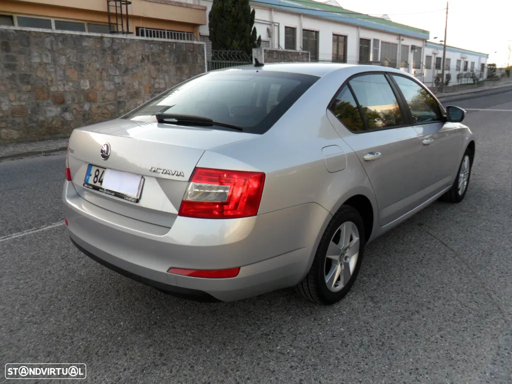 Skoda Octavia 1.6 TDI Elegance - 14