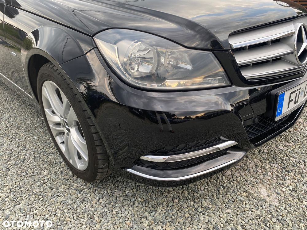 Mercedes-Benz Klasa C 180 CGI Automatik BlueEFFICIENCY Avantgarde - 10