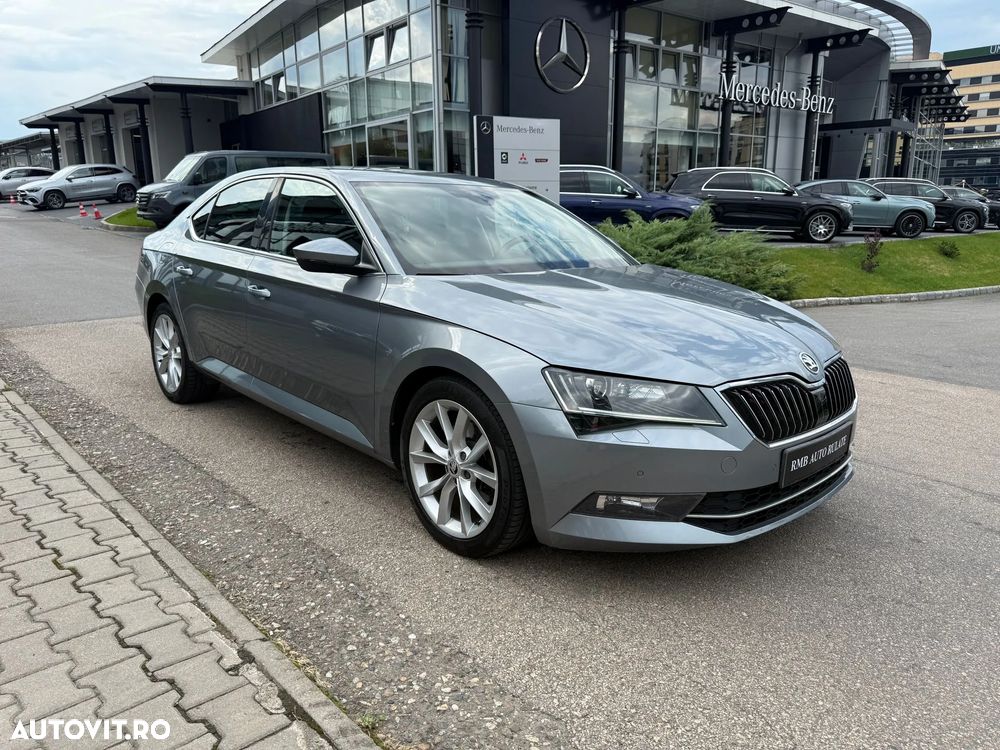 Skoda Superb 2.0 TDI DSG Ambition - 32