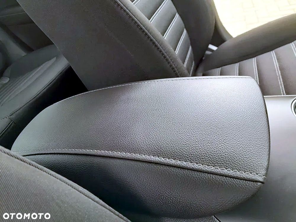 Ford Mondeo - 17
