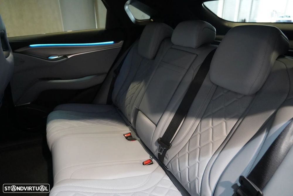 BYD Sealion 7 82.5 kWh Comfort - 33