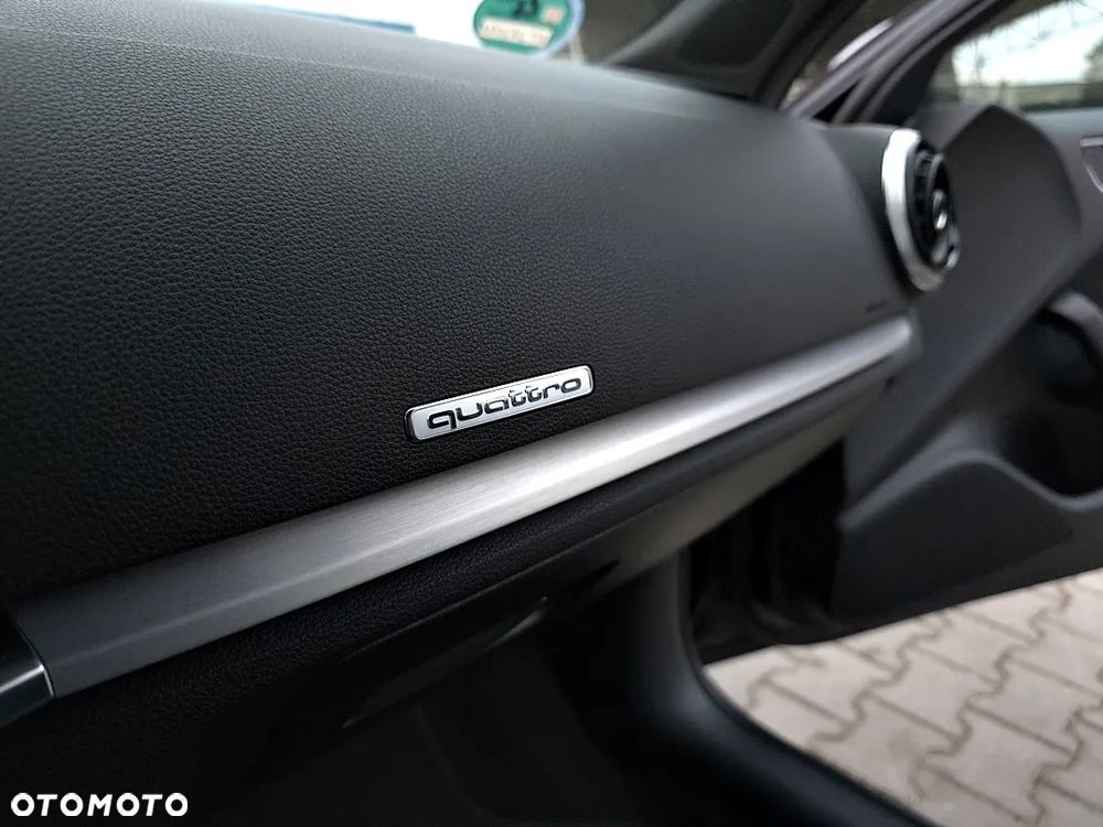 Audi A3 Sportback 2.0 TDI (clean diesel) quattro S tronic S line Sportpaket - 33