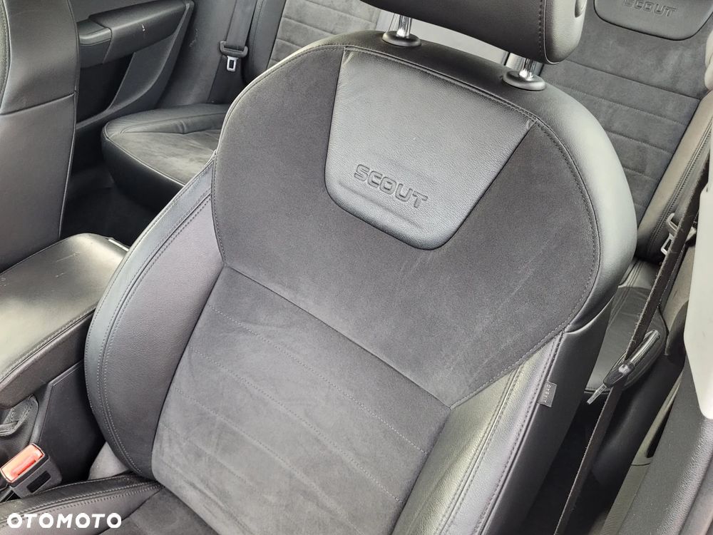 Skoda Octavia 2.0 TDI 4x4 DSG Scout - 27