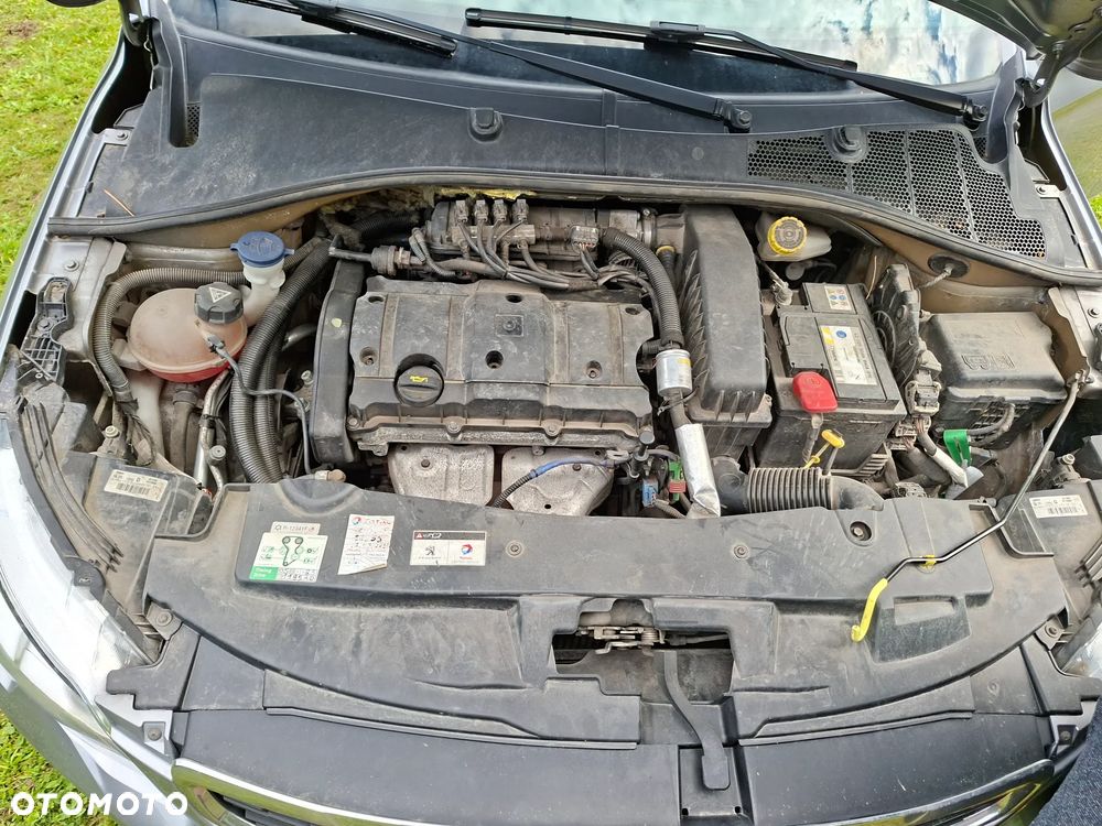 Peugeot 301 1.6 VTi Active - 11