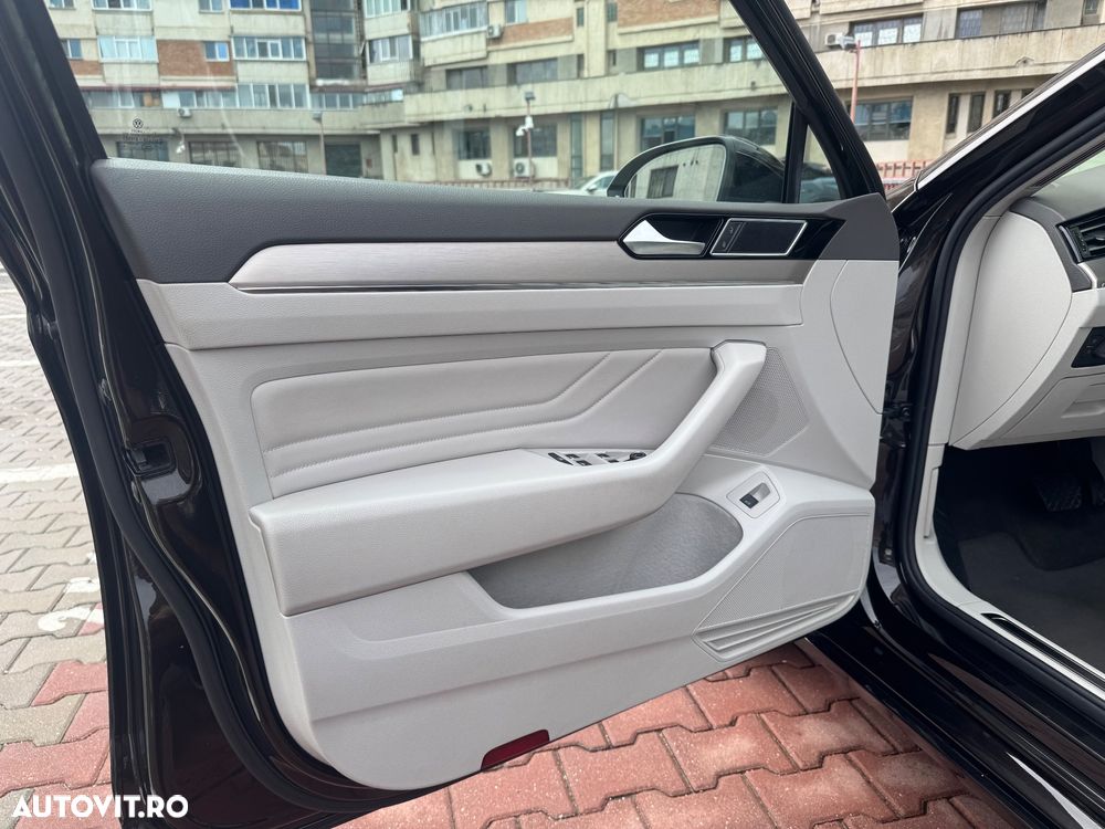 Volkswagen Passat - 10