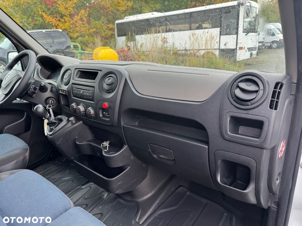 Renault Master 2011 r. L2H2 Blaszak klimatyzacja zabudowa warsztatowa - 17