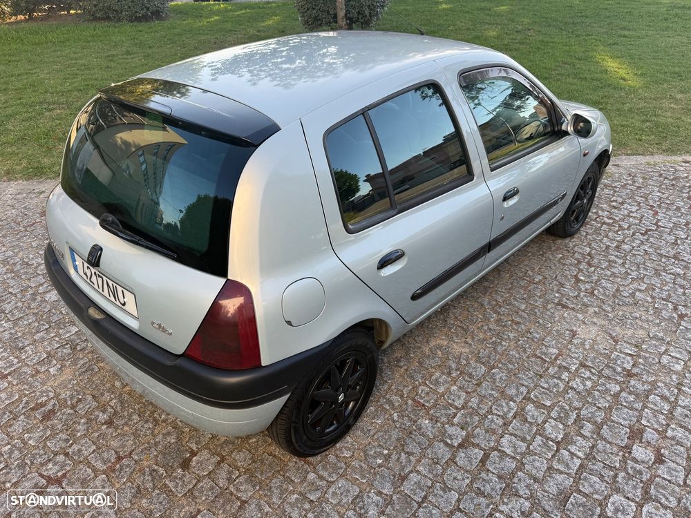 Renault Clio 1.2 RXE - 4