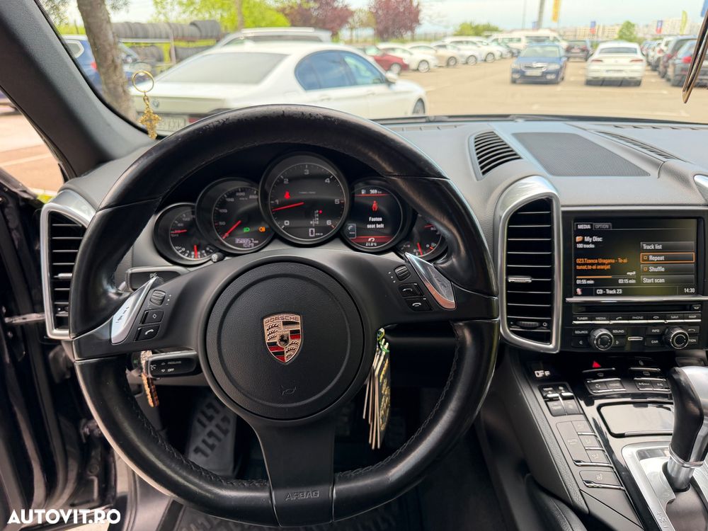 Porsche Cayenne Platinum Edition - 13