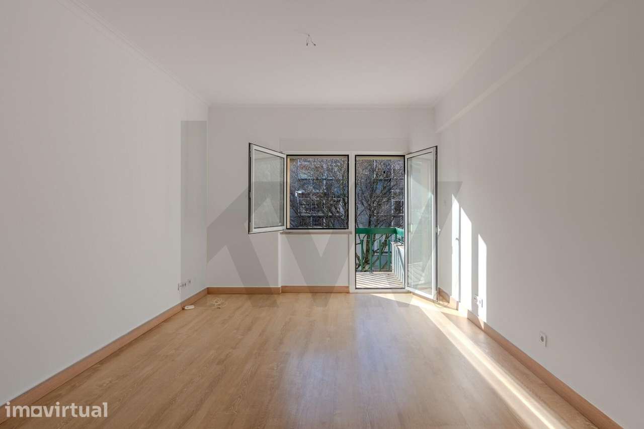 Apartamento T1 Luminoso em Oeiras - Grande imagem: 2/23