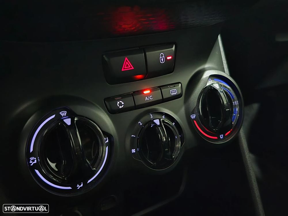 Peugeot 2008 1.2 PureTech Style - 11