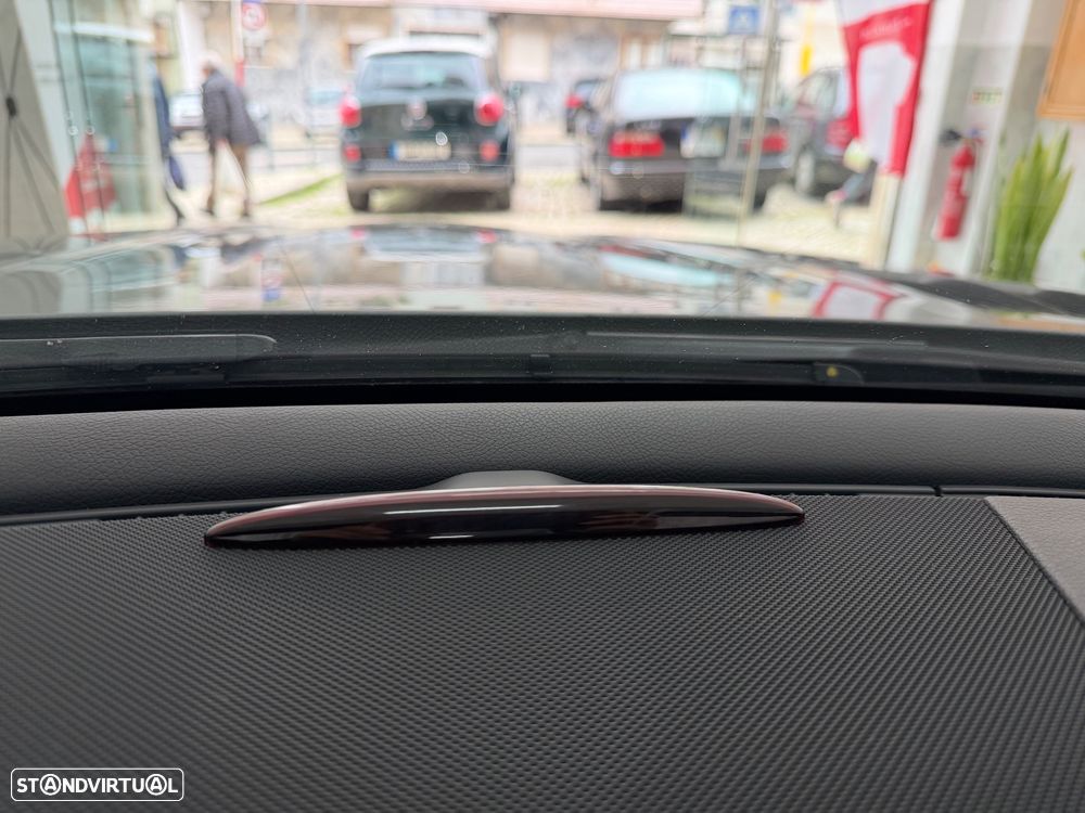 Mercedes-Benz SLK 200 (BlueEFFICIENCY) - 22