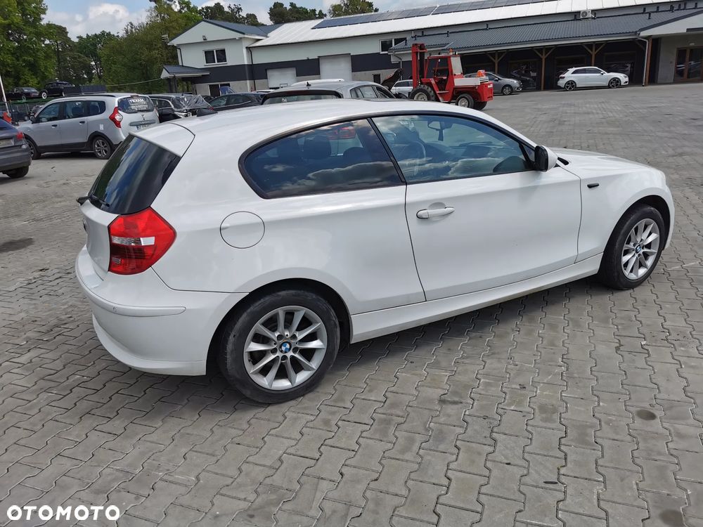 BMW Seria 1 120i Edition Sport - 6