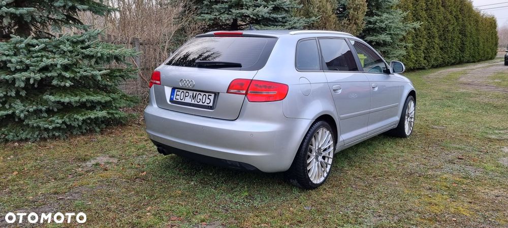Audi A3 Sportback 1.8 TFSI Quattro Ambiente - 3