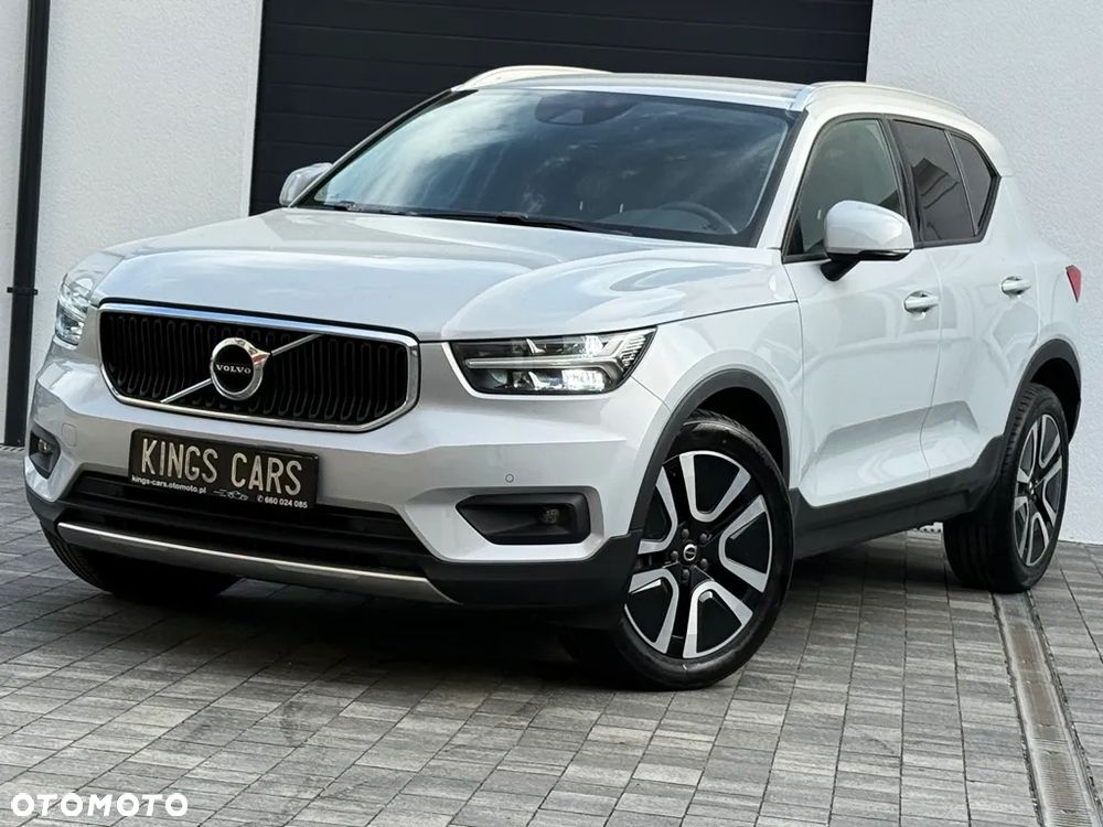 Volvo XC 40 B4 B AWD Geartronic Momentum Pro - 29