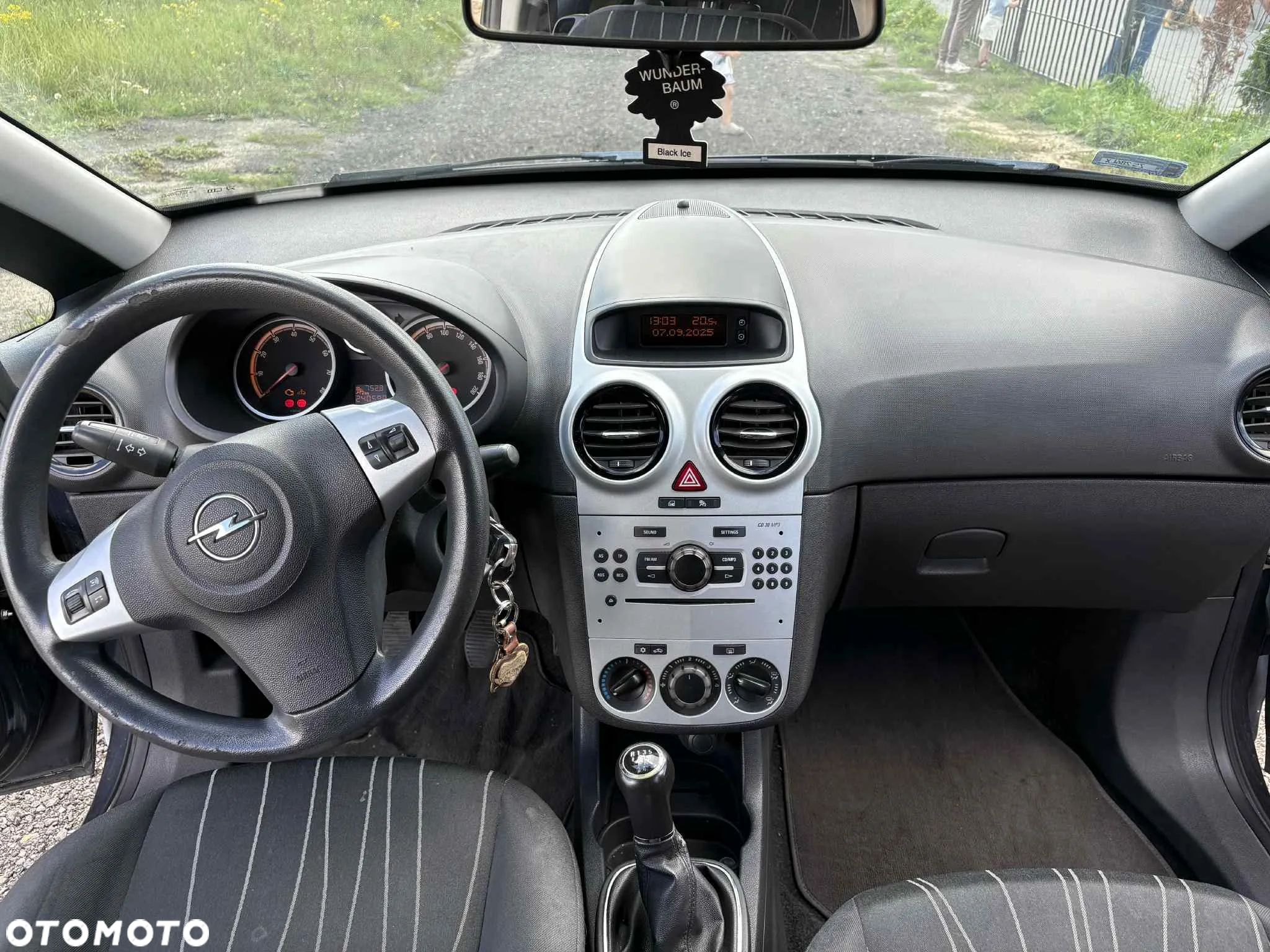 Opel Corsa - 10