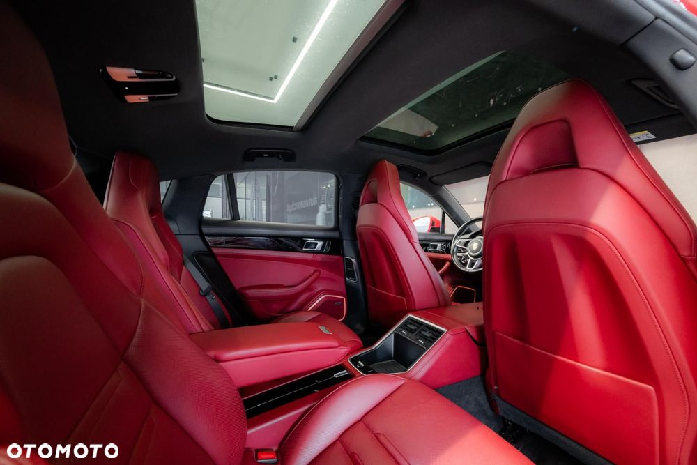 Porsche Panamera 4 E-Hybrid - 37
