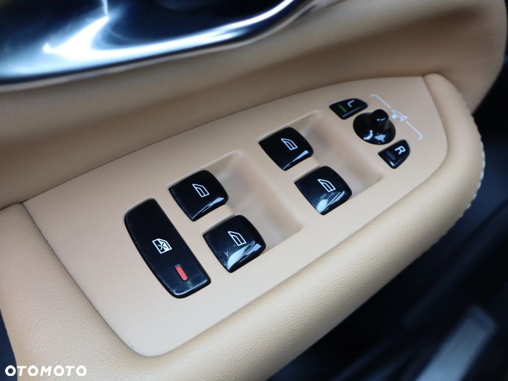 Volvo XC 90 B5 B AWD Inscription - 21