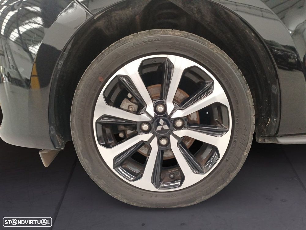 Mitsubishi Space Star - 9