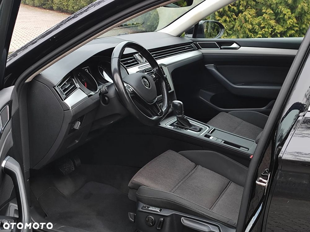 Volkswagen Passat Variant 2.0 TDI SCR 4Motion DSG (BMT) Comfortline - 9