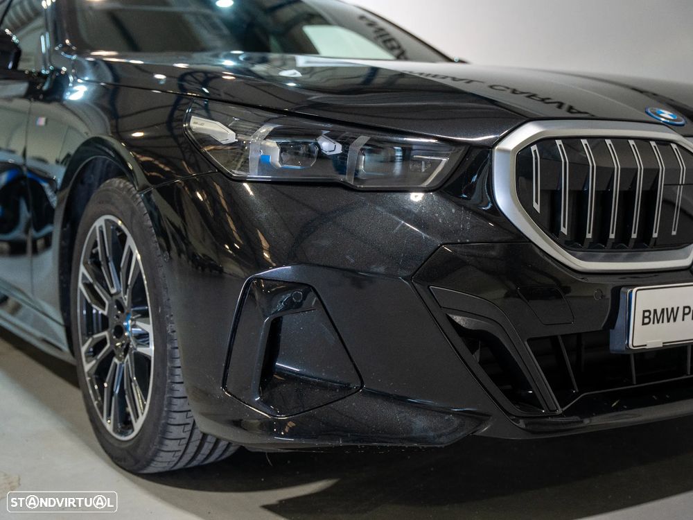 BMW 530 e Pack Desportivo M - 26