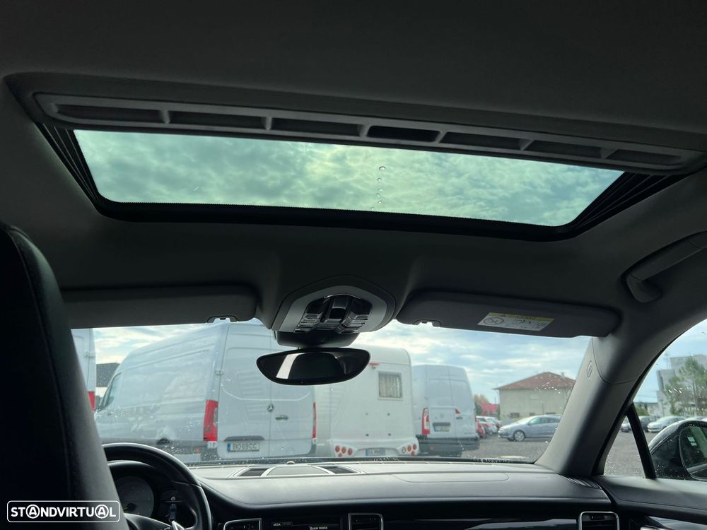 Porsche Panamera - 35