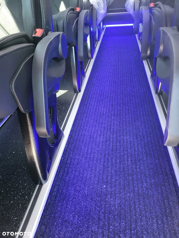 Mercedes-Benz Sprinter 516 CDI 24 miejsca siedzące + 4 stojące - 11