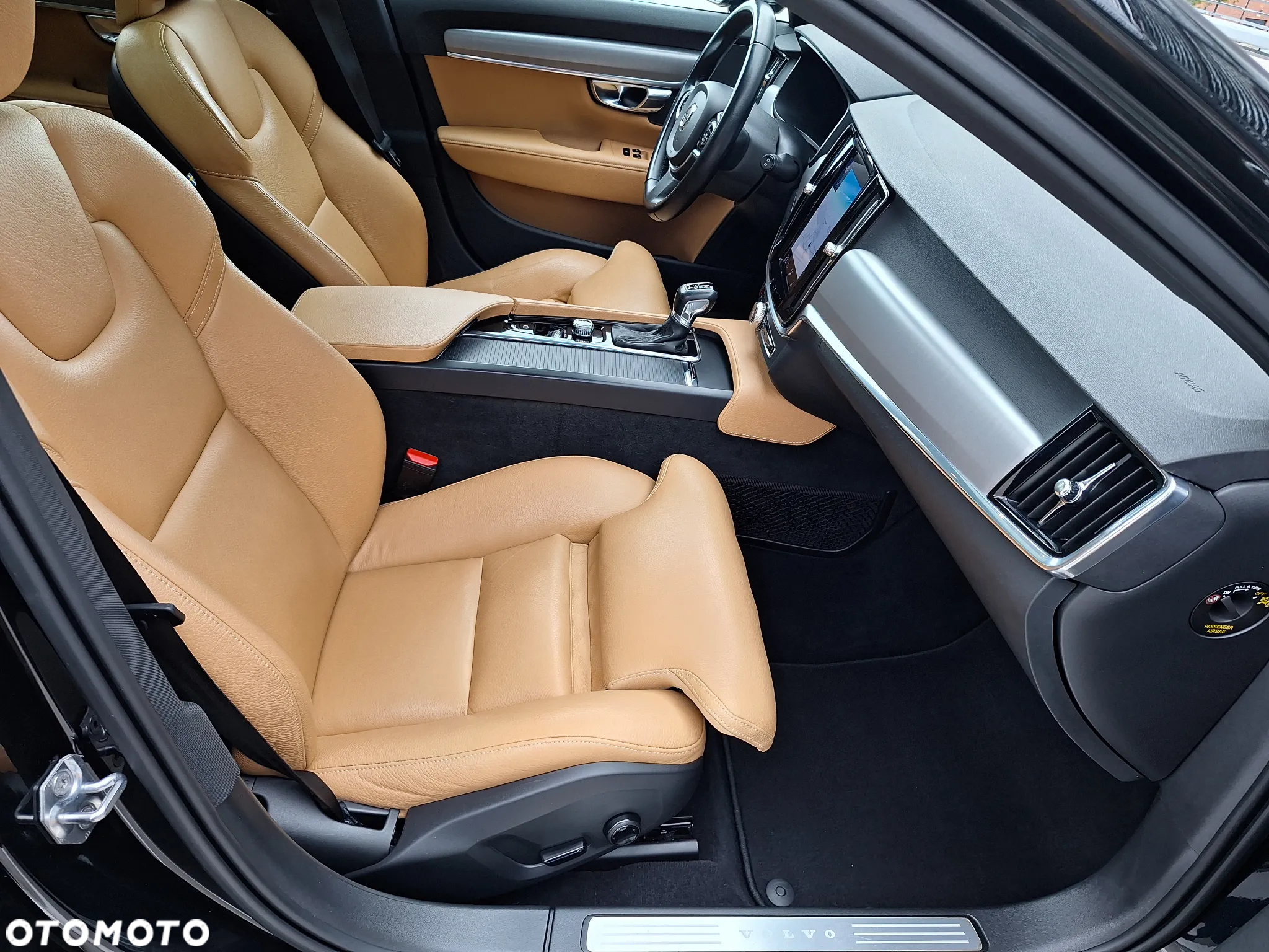 Volvo V90 D4 Momentum Pro - 28