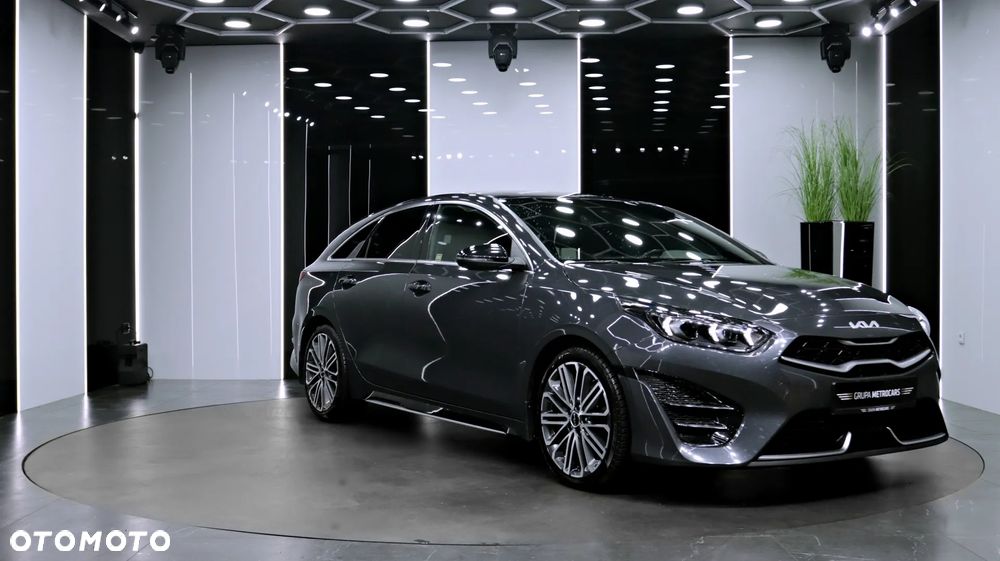Kia ProCeed - 12