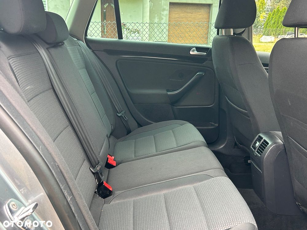 Volkswagen Golf 1.6 TDI DPF Comfortline - 25