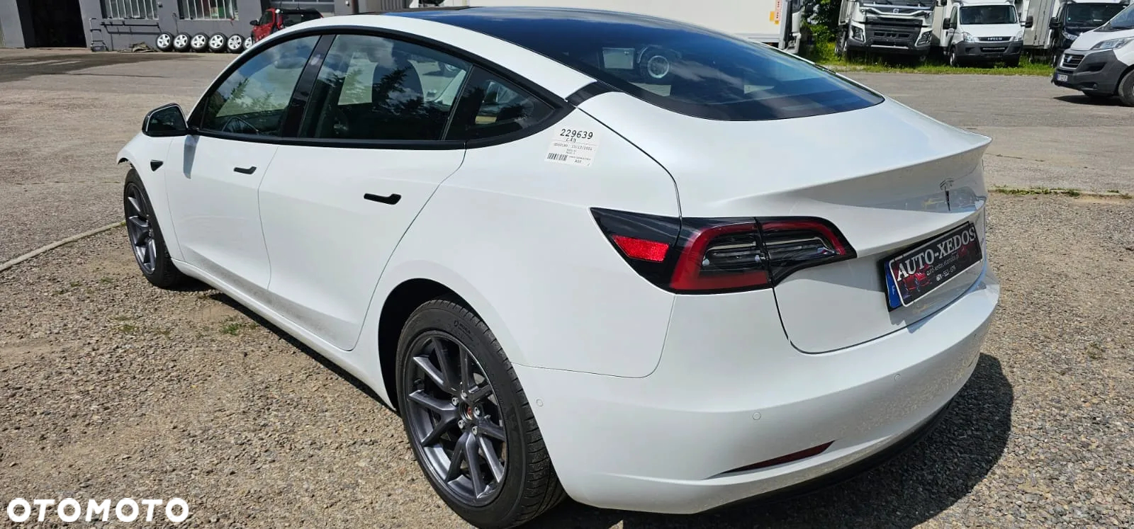 Tesla Model 3 Long Range AWD - 3