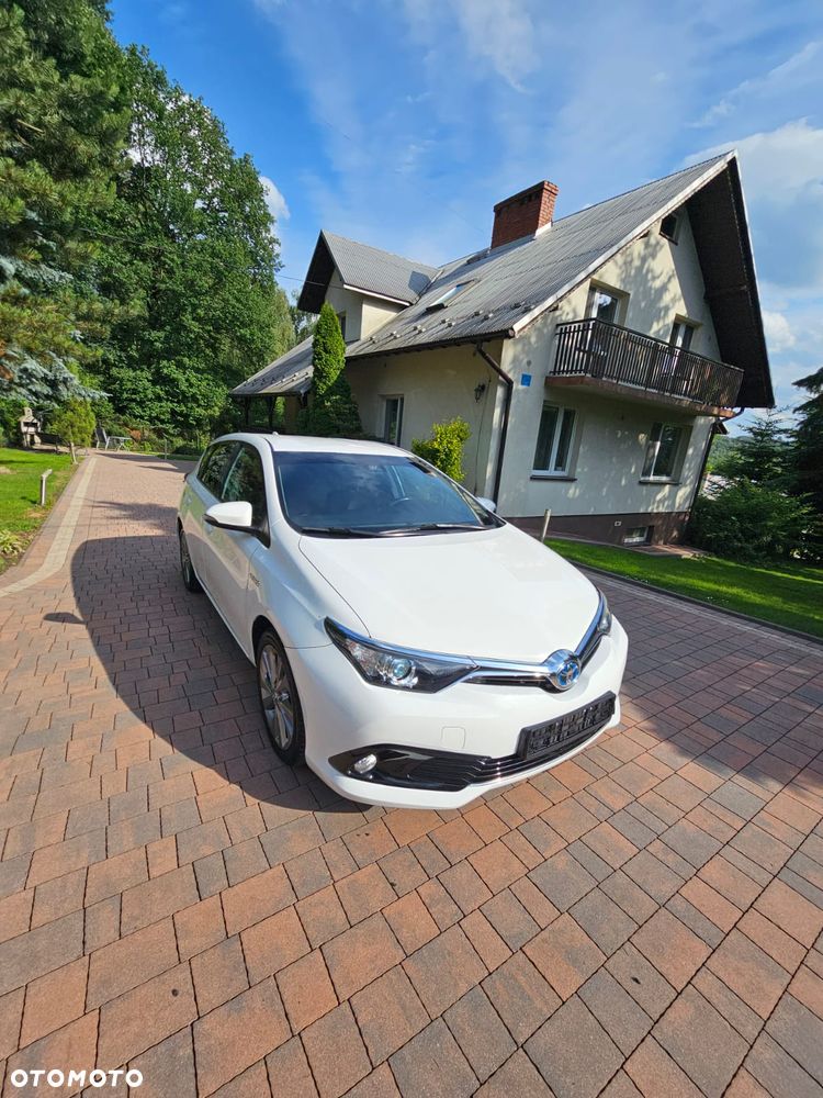 Toyota Auris - 1