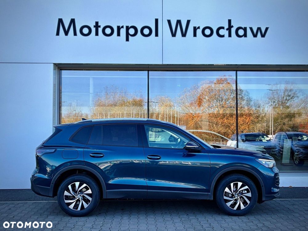 Volkswagen Tiguan - 11