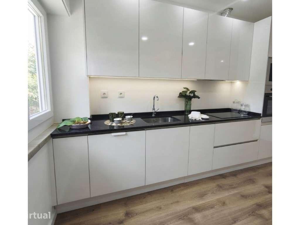 Apartamento T3 Renovado em Benfica - Grande imagem: 3/34