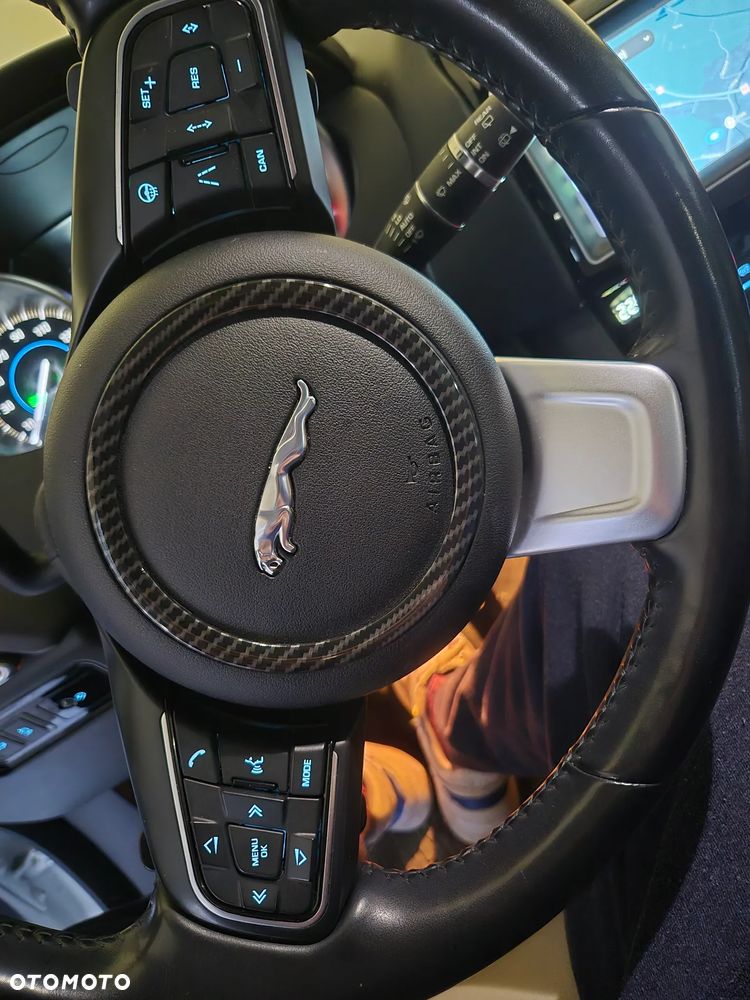 Jaguar F-Pace P250 AWD - 10