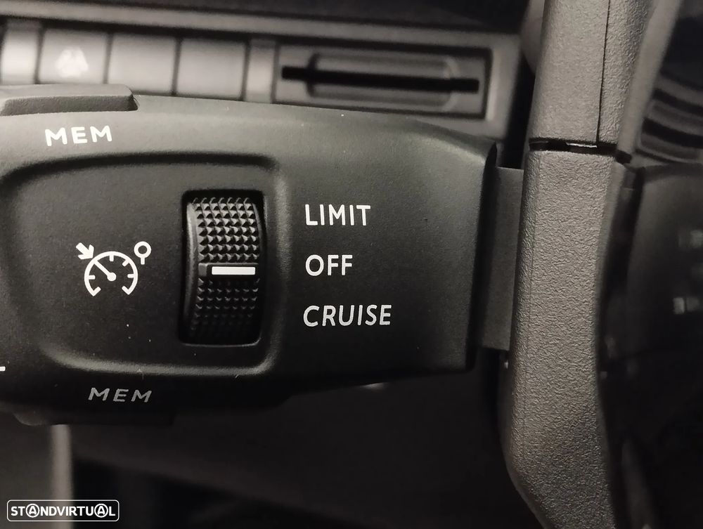 Peugeot 5008 1.2 PureTech Allure EAT8 - 27