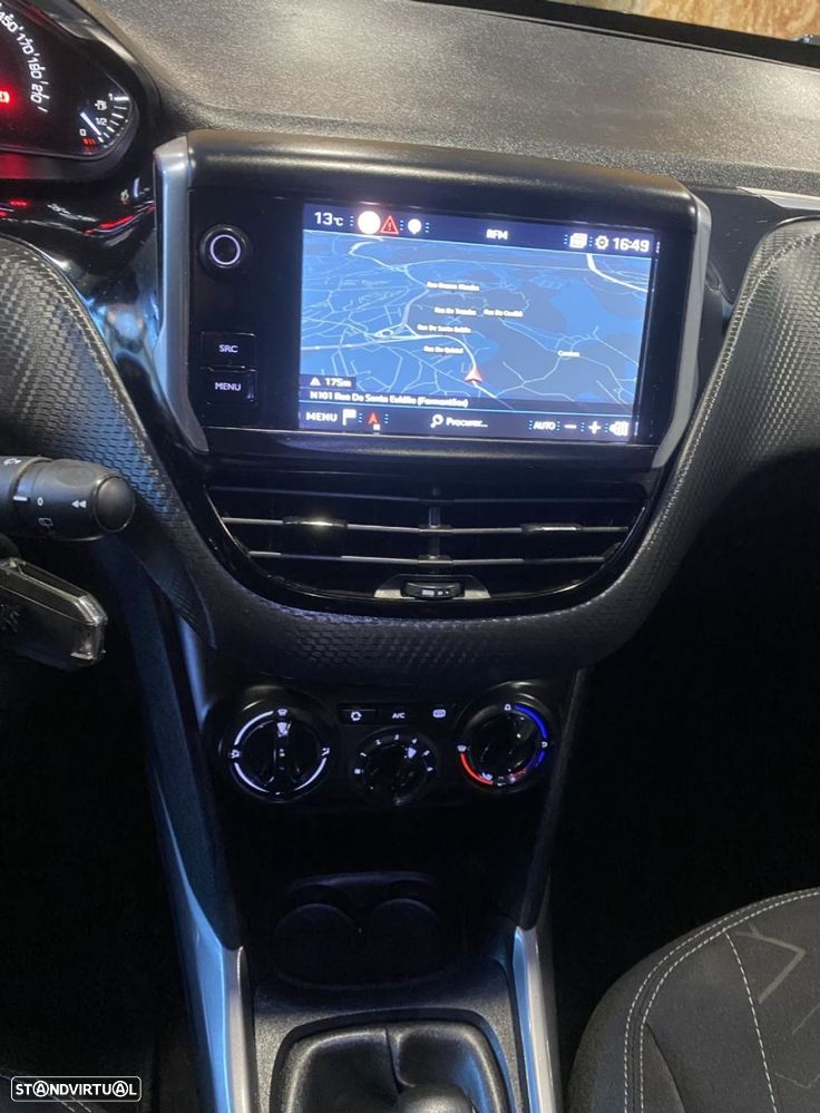 Peugeot 2008 1.5 BlueHDi Style - 28