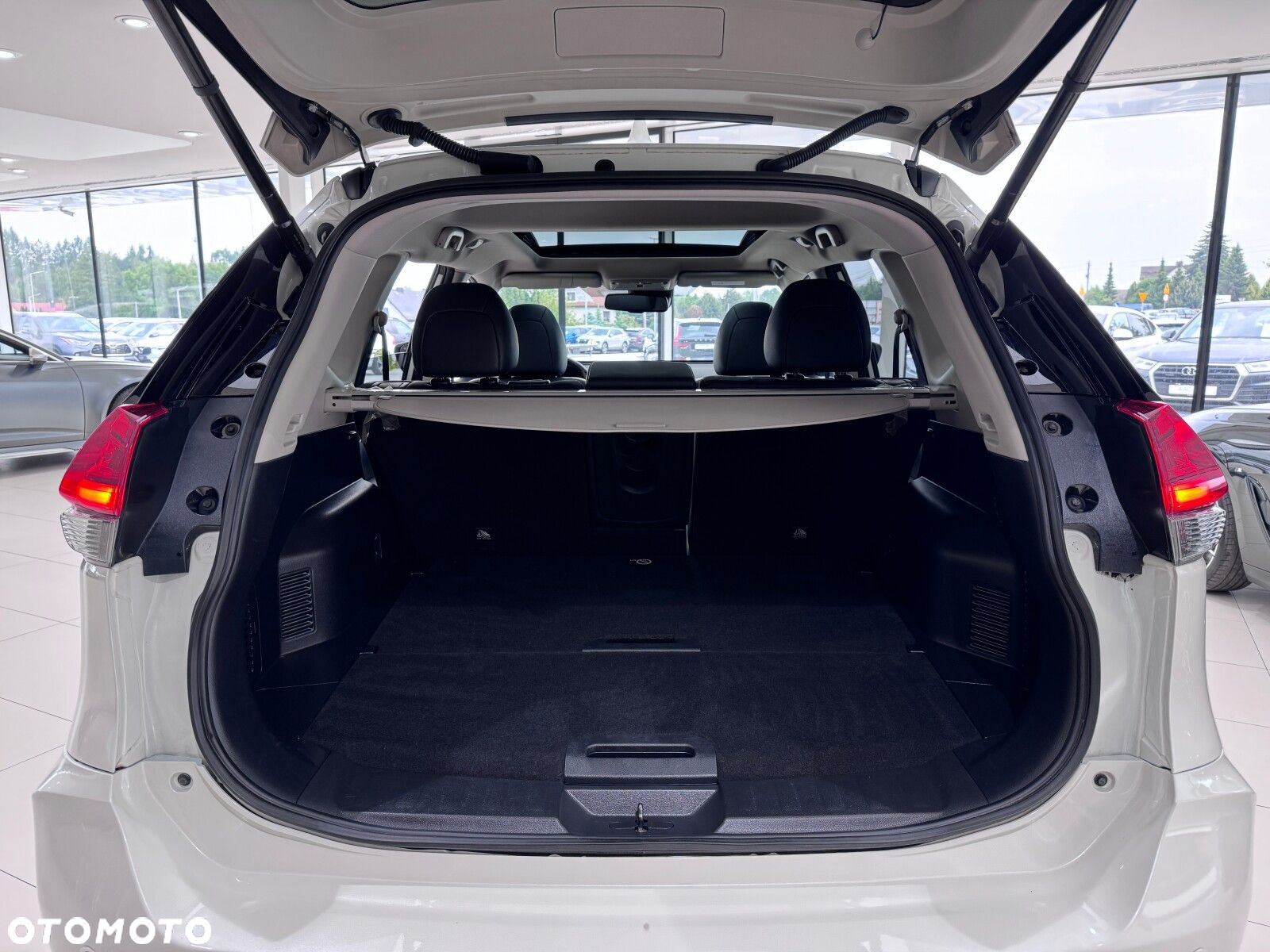Nissan X-Trail 1.3 DIG-T Tekna 2WD DCT - 18